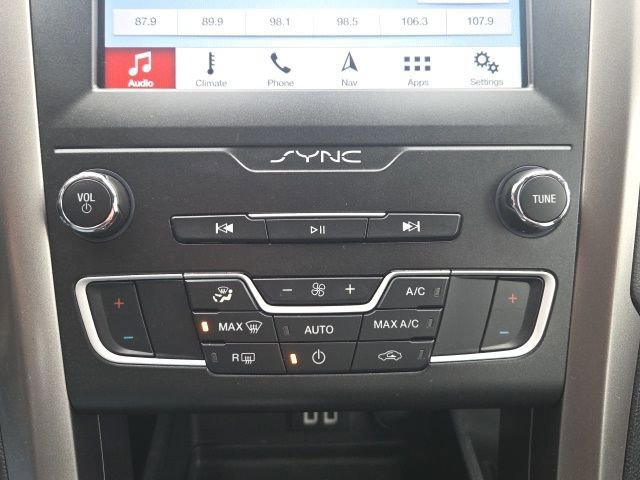 Certified 2019 Ford Fusion SE image 28