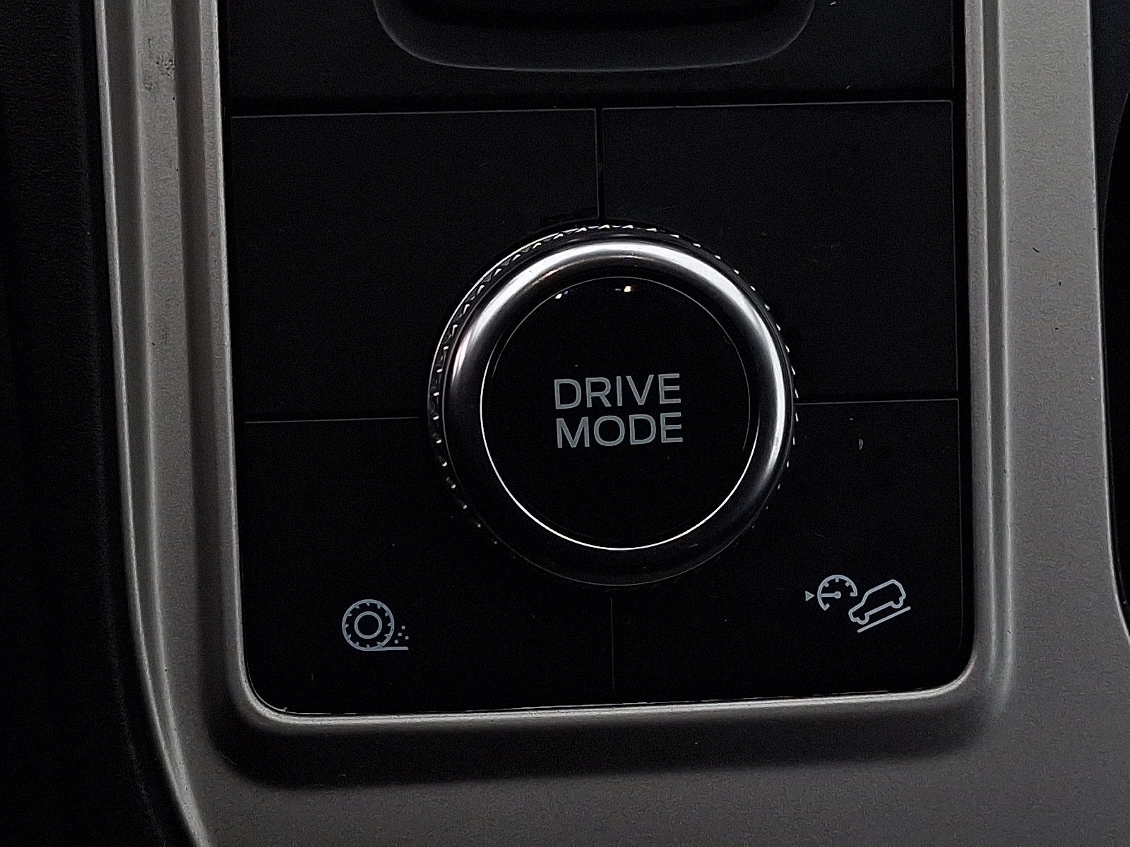 Certified 2022 Ford Explorer XLT image 25