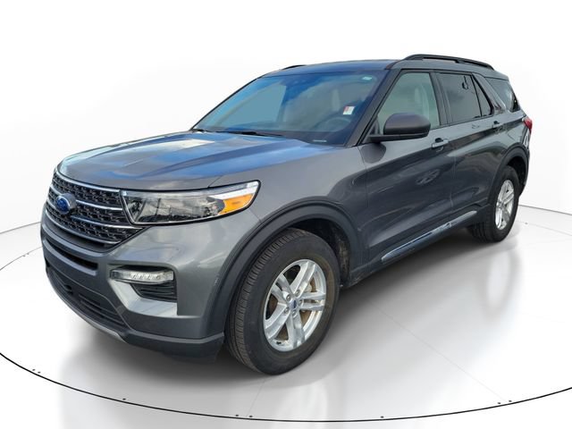 Certified 2023 Ford Explorer XLT w/ Equipment Group 202A RWD image 4