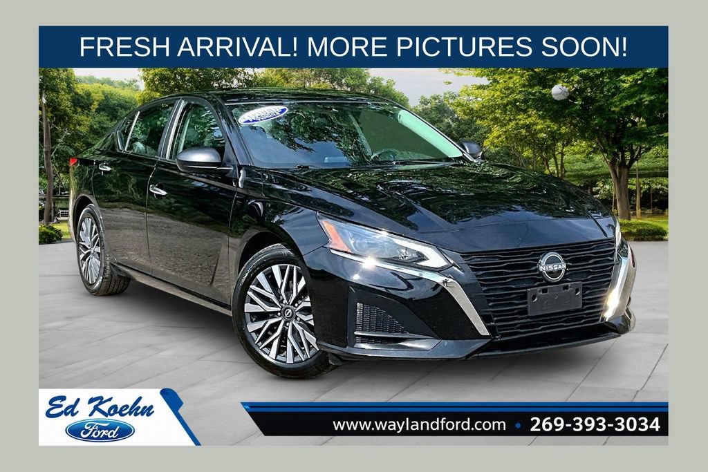 Used 2024 Nissan Altima 2.5 SV