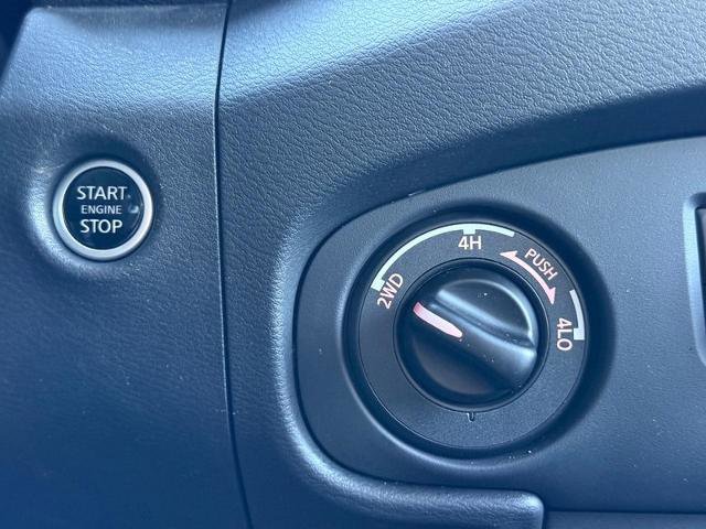 Used 2023 Nissan Frontier PRO-4X w/ Pro-4X Premium Package AWD/4WD image 18