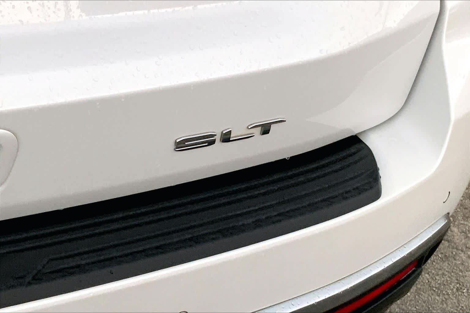 Used 2023 GMC Yukon SLT AWD/4WD image 10
