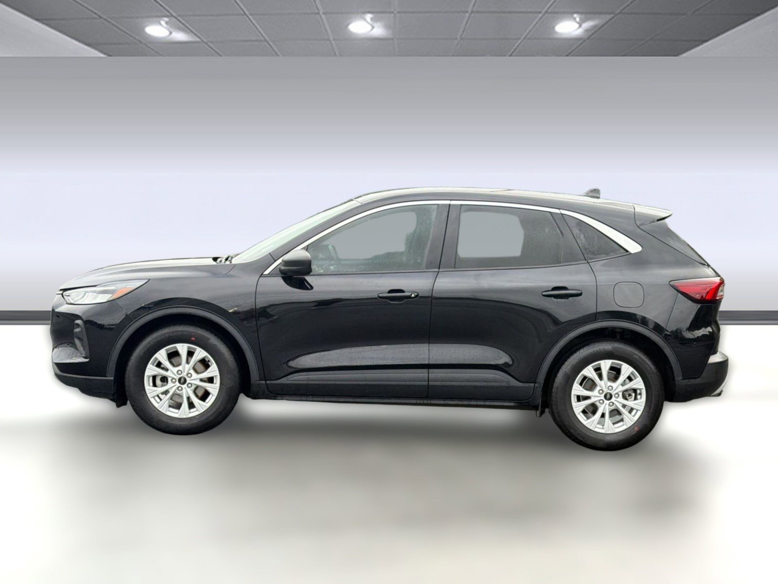 Certified 2024 Ford Escape Active w/ Cold Weather Package FWD image 2