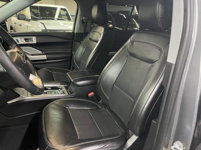Certified 2022 Ford Explorer Limited w/ Limited Technology Package AWD/4WD image 15