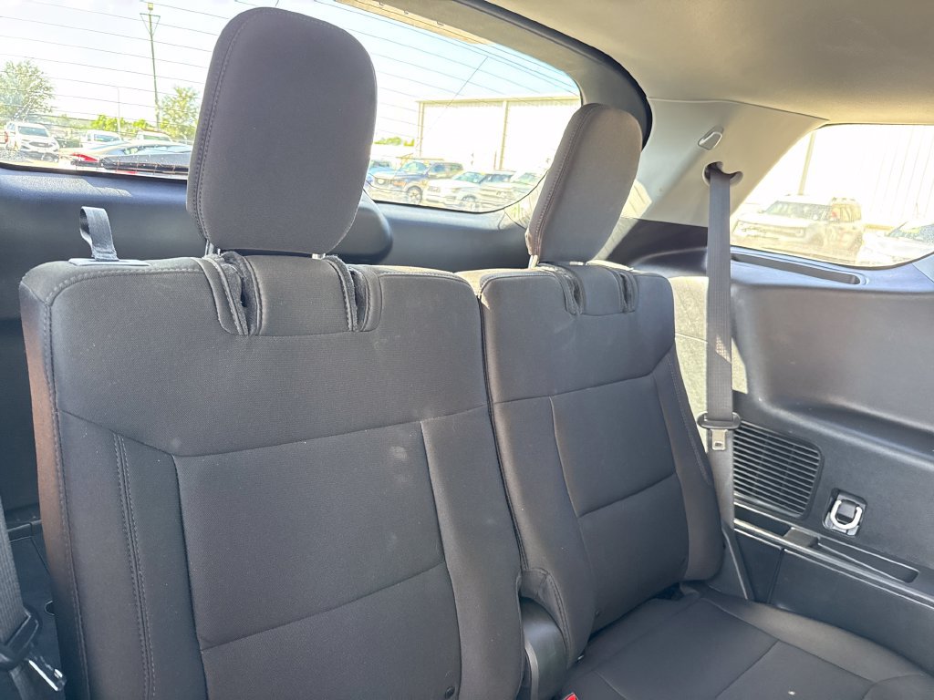 Certified 2023 Ford Explorer XLT RWD image 28