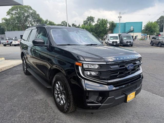 Certified 2025 Ford Expedition Active AWD/4WD image 9