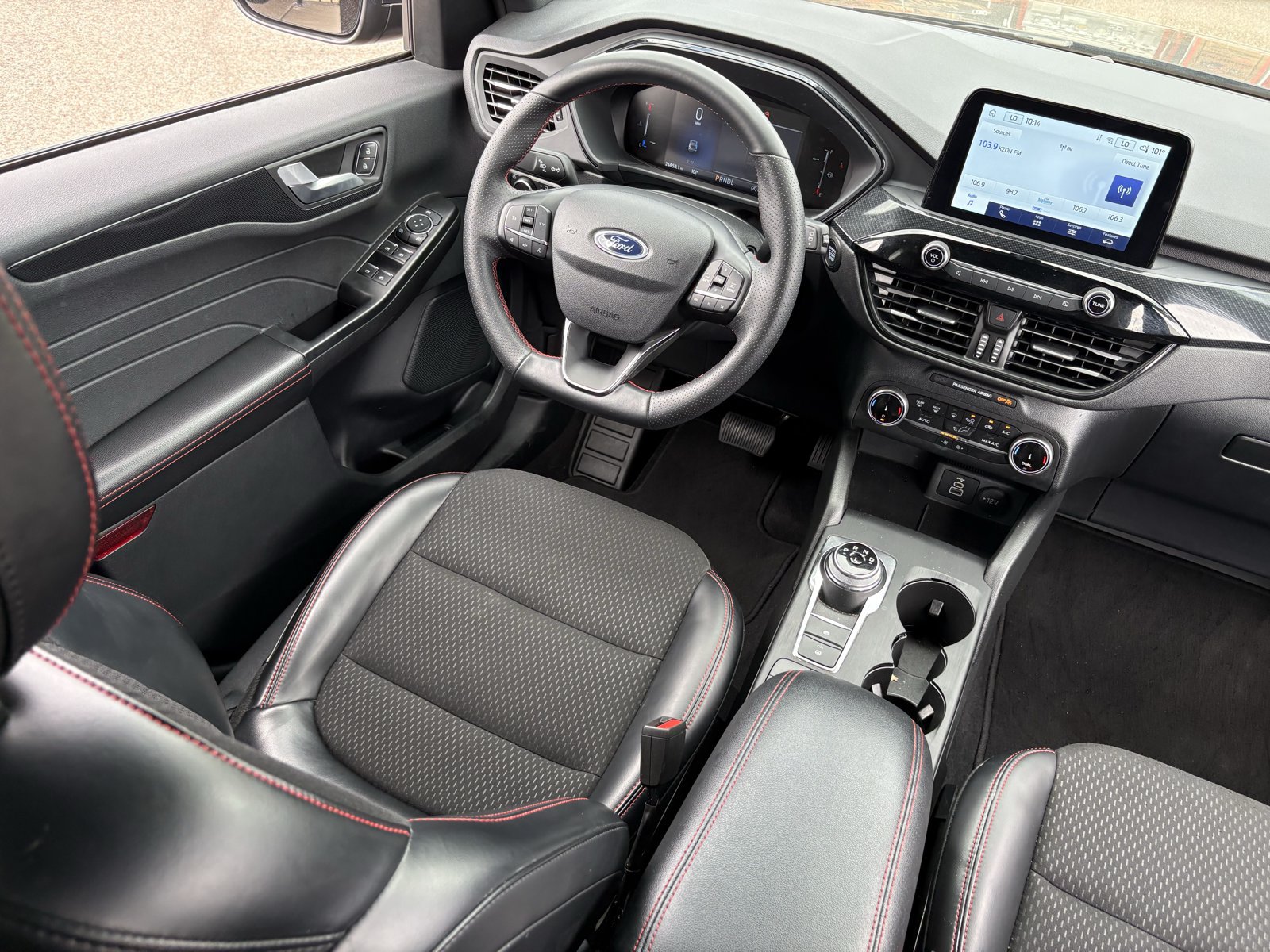 Certified 2025 Ford Escape ST-Line AWD/4WD image 19