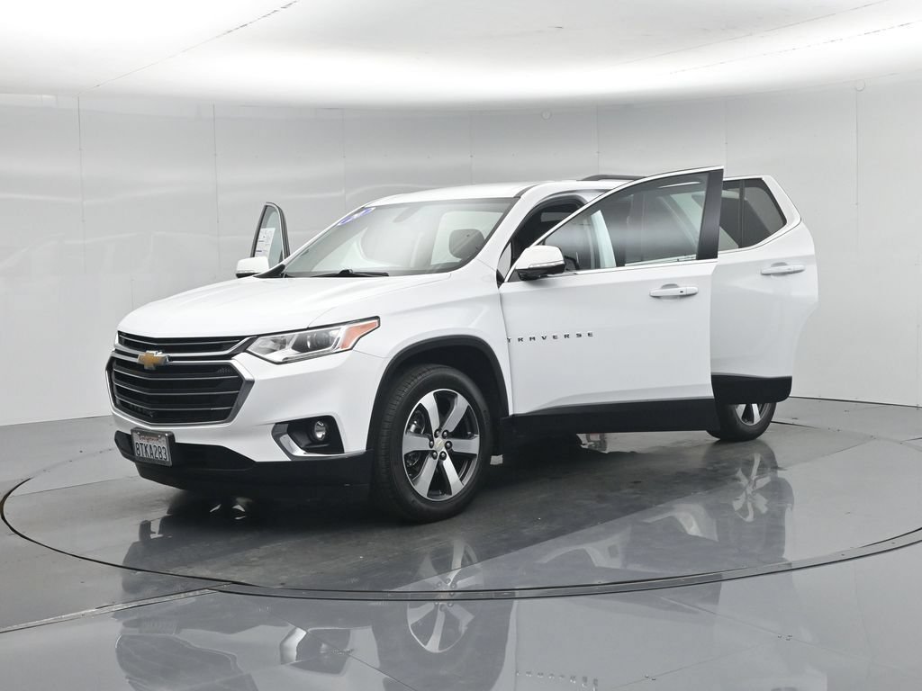 Used 2020 Chevrolet Traverse LT w/ LT Premium Package FWD image 34