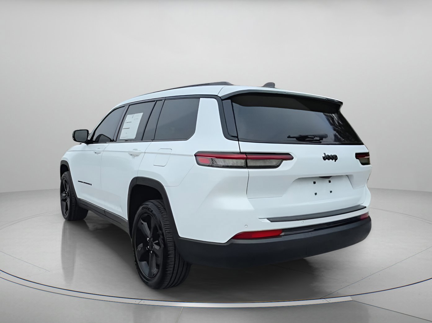 Used 2025 Jeep Grand Cherokee L Altitude image 14