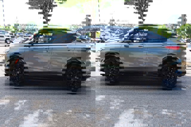 Used 2025 Buick Envista Sport Touring w/ Convenience I Package FWD image 2