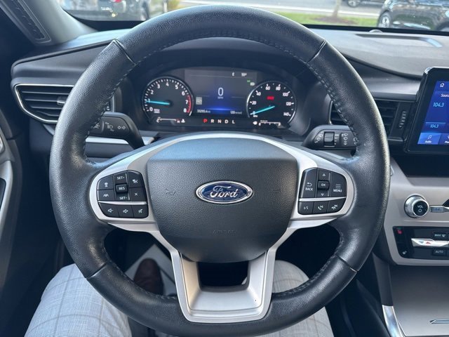 Certified 2022 Ford Explorer XLT w/ Equipment Group 202A image 16