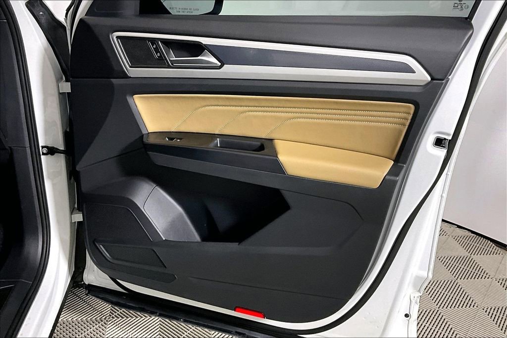 Used 2021 Volkswagen Atlas Cross Sport SEL R-Line image 19