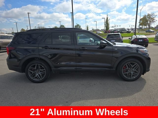 Certified 2025 Ford Explorer ST-Line w/ ST-Line Street Pack AWD/4WD image 6