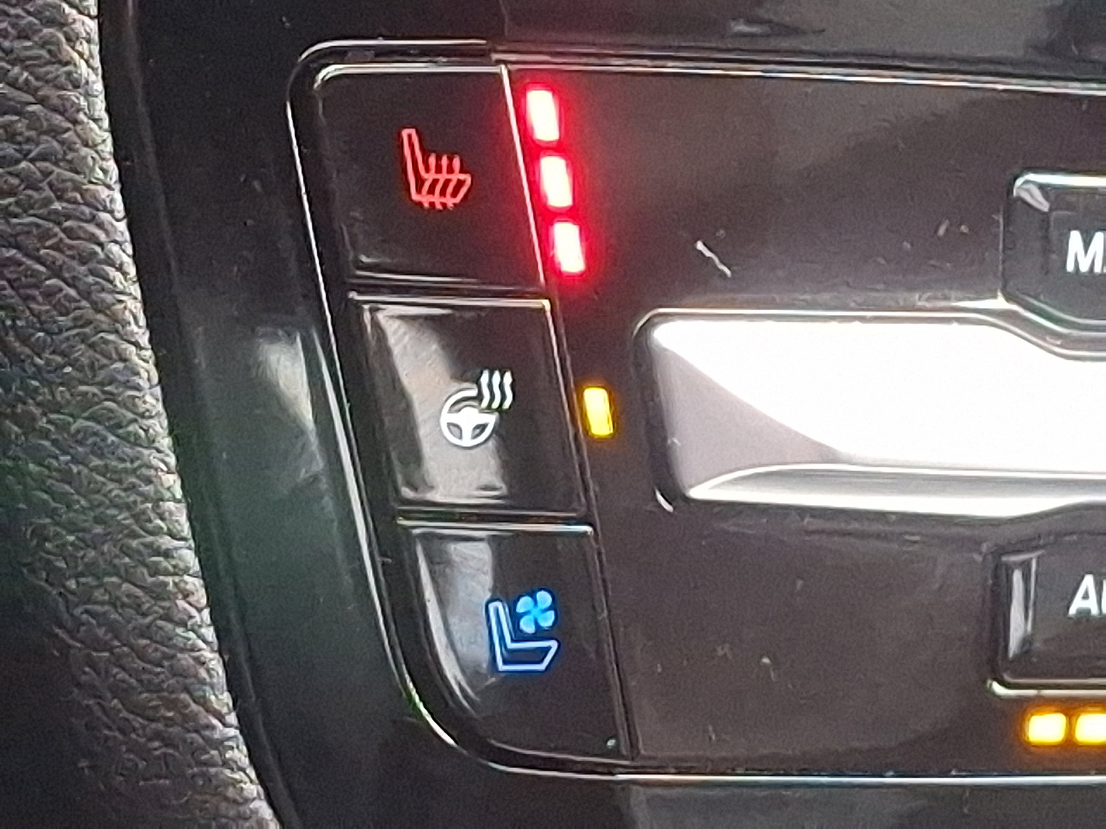 Certified 2023 Ford Explorer ST w/ Equipment Group 401A image 25