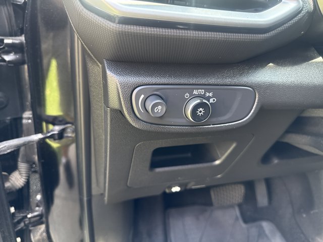 Used 2021 Chevrolet TrailBlazer LS FWD image 13