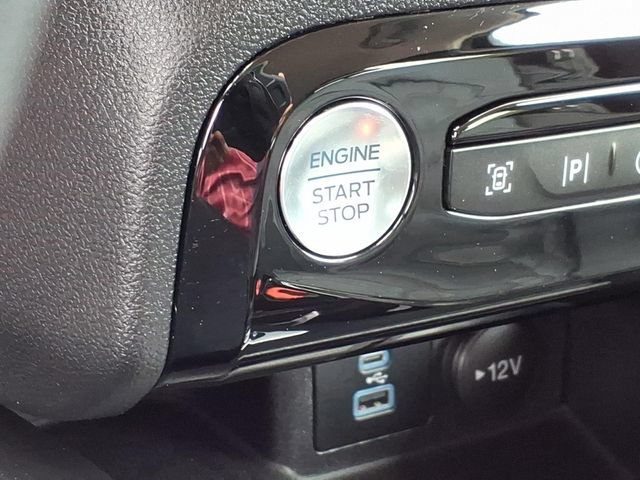 Certified 2023 Ford Escape Platinum w/ Premium Technology Package AWD/4WD image 23