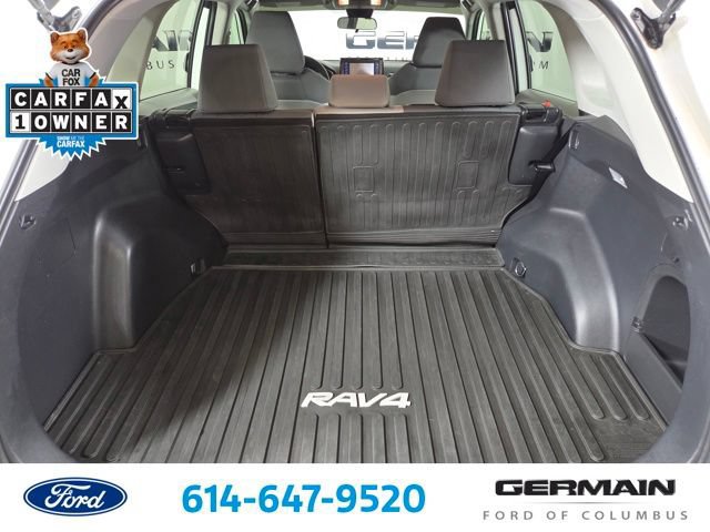 Used 2021 Toyota RAV4 XLE AWD/4WD image 24