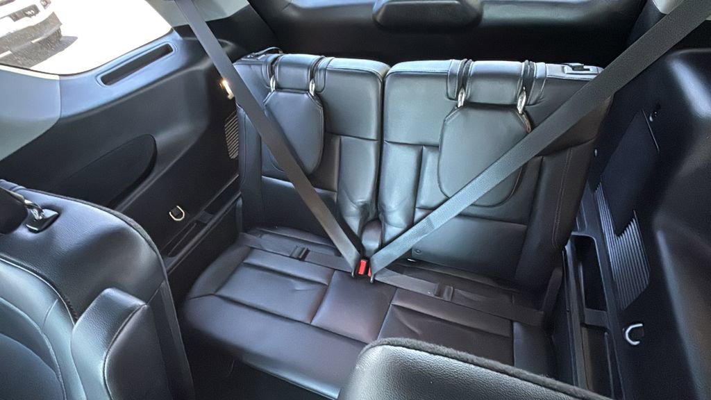 Certified 2023 Ford Explorer Limited w/ Limited Technology Package RWD image 24