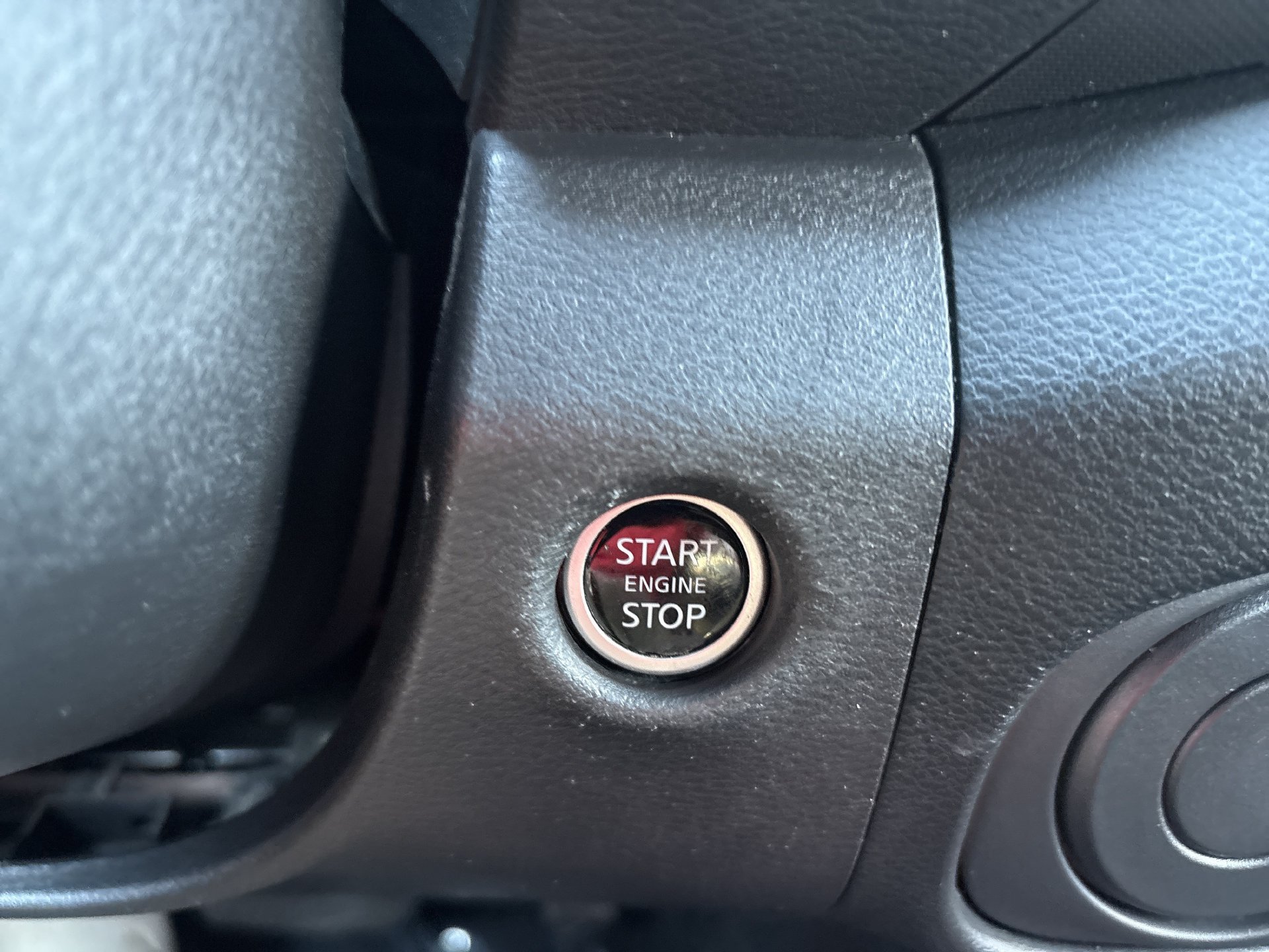 Used 2023 Nissan Frontier Pro-X w/ Tow Package RWD image 9