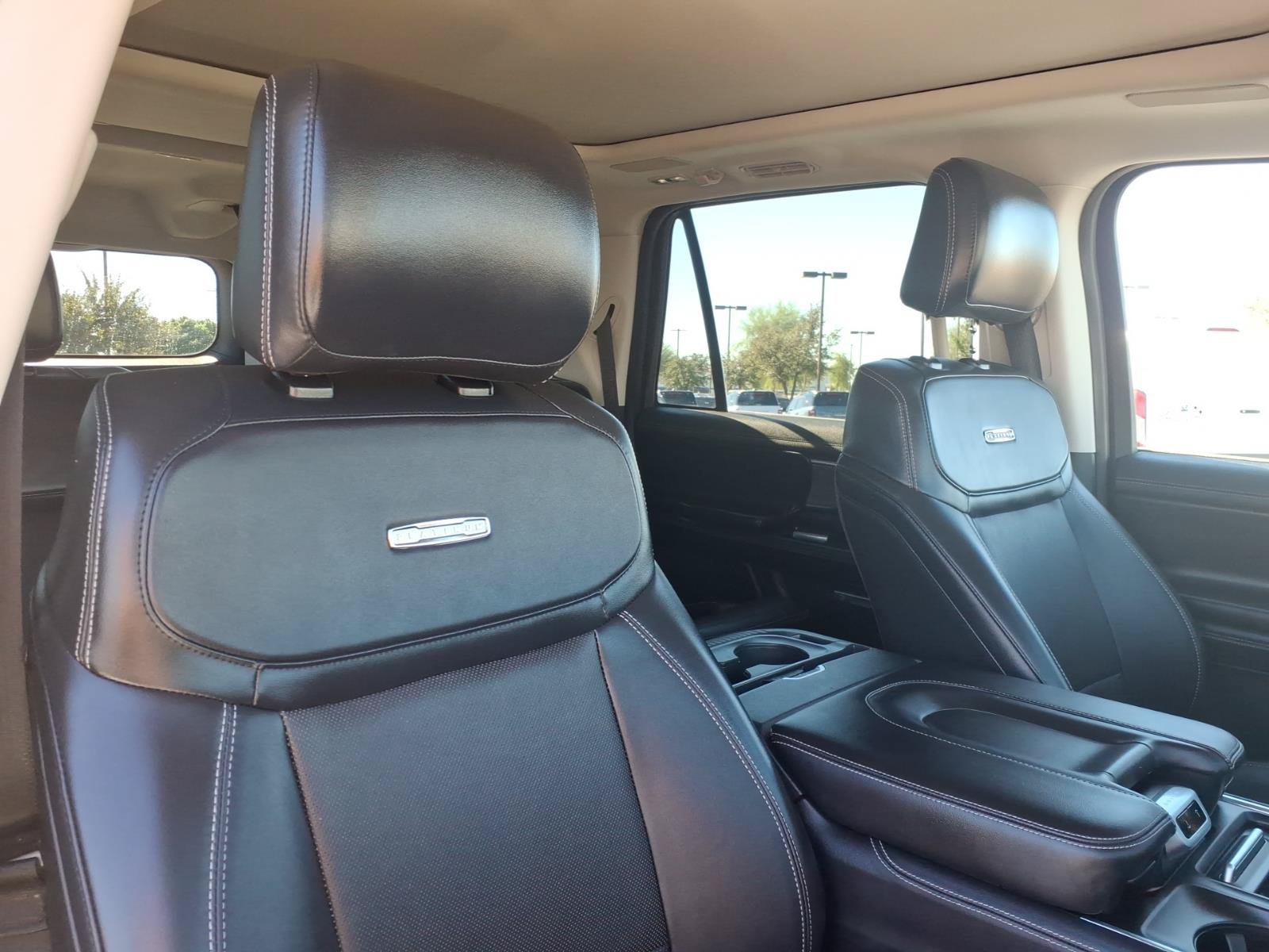Certified 2025 Ford Expedition Max Platinum w/ Driver's Package AWD/4WD image 11