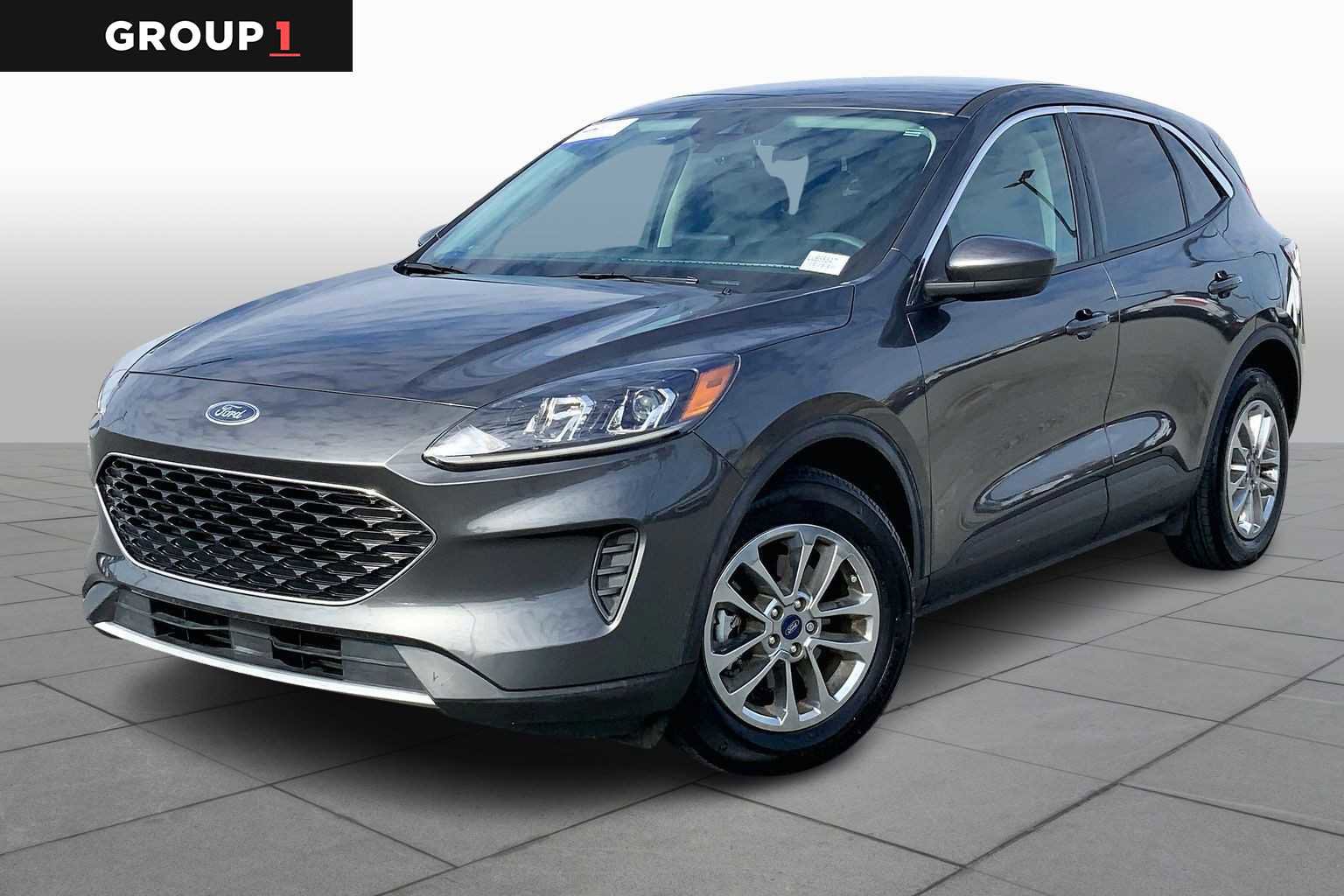 Certified 2020 Ford Escape SE image 1