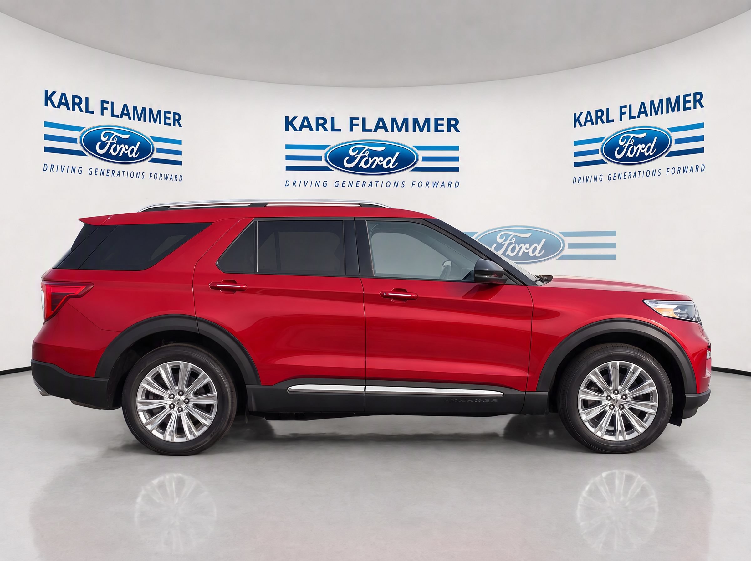 Certified 2021 Ford Explorer King Ranch w/ Premium Technology Package AWD/4WD image 2