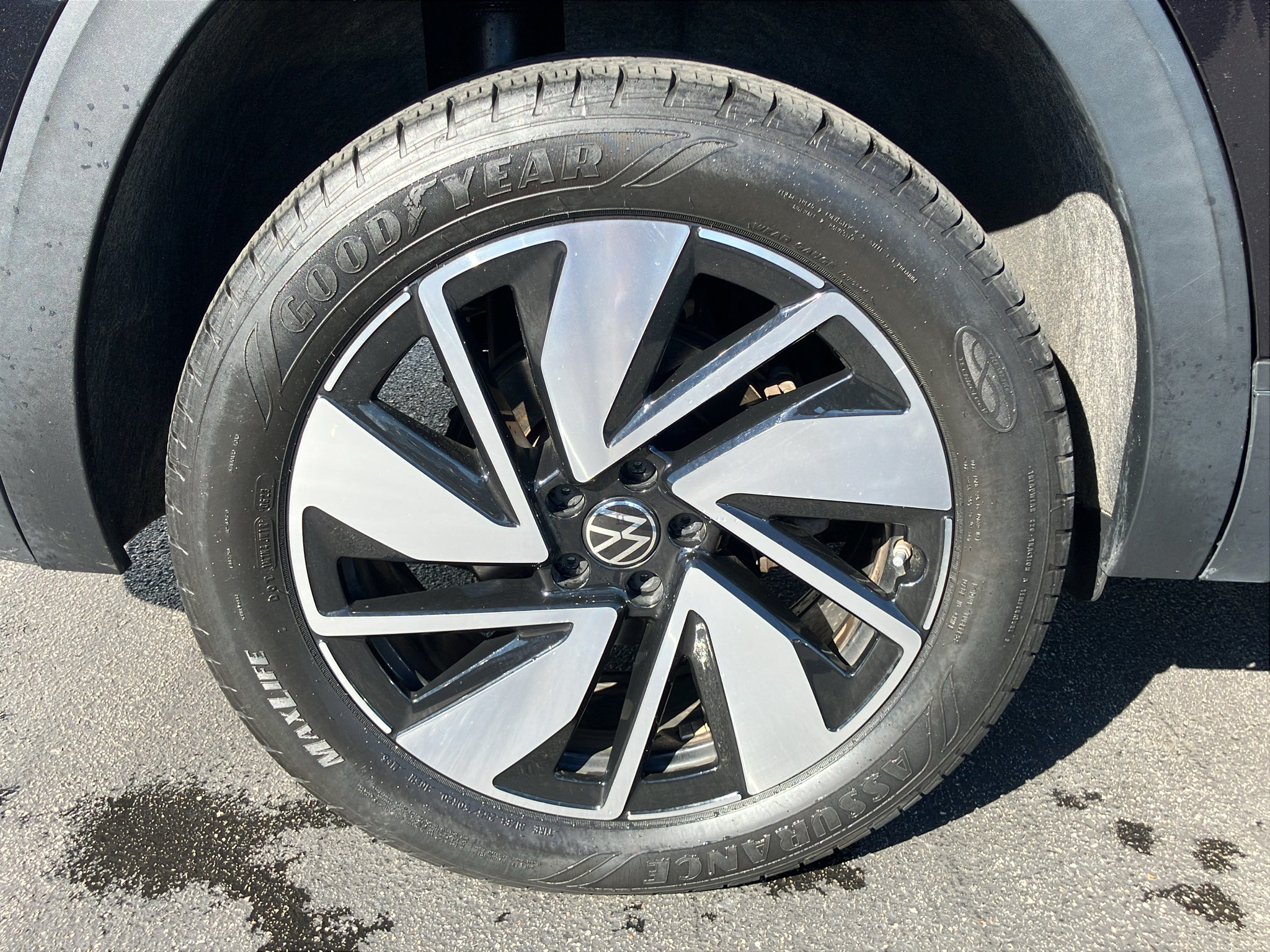 Used 2024 Volkswagen Atlas SE AWD/4WD image 9