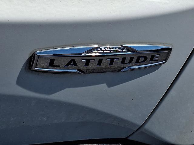 Used 2018 Jeep Renegade Latitude w/ Popular Equipment Group AWD/4WD image 30