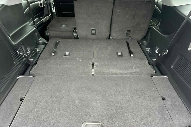 Certified 2023 Ford Explorer XLT w/ Equipment Group 202A image 14