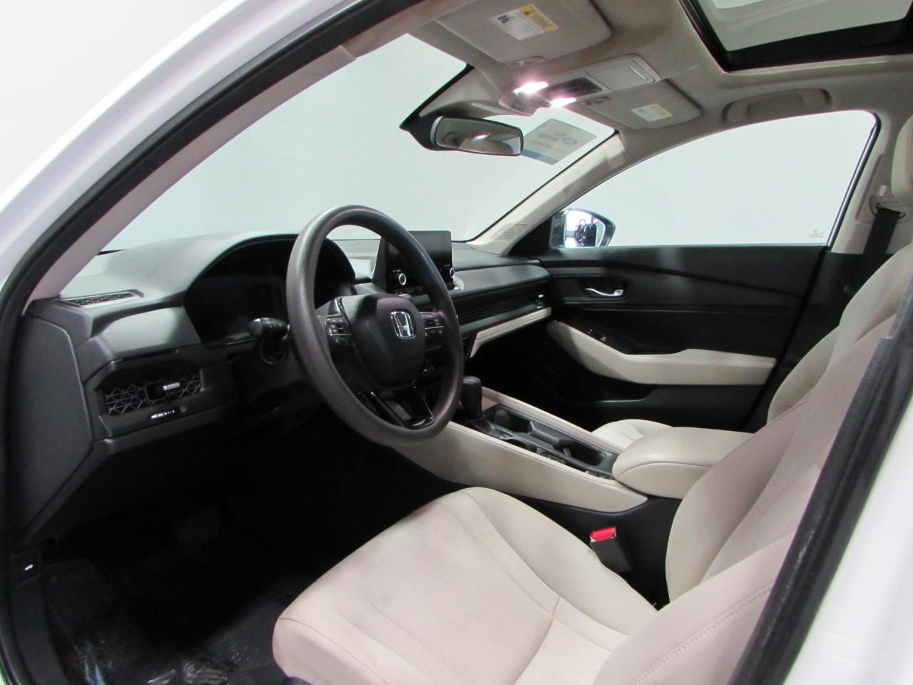 Used 2025 Honda Accord SE image 13