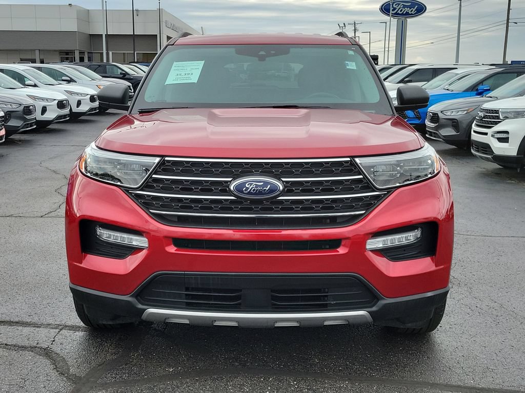 Certified 2023 Ford Explorer XLT w/ Equipment Group 202A AWD/4WD image 2