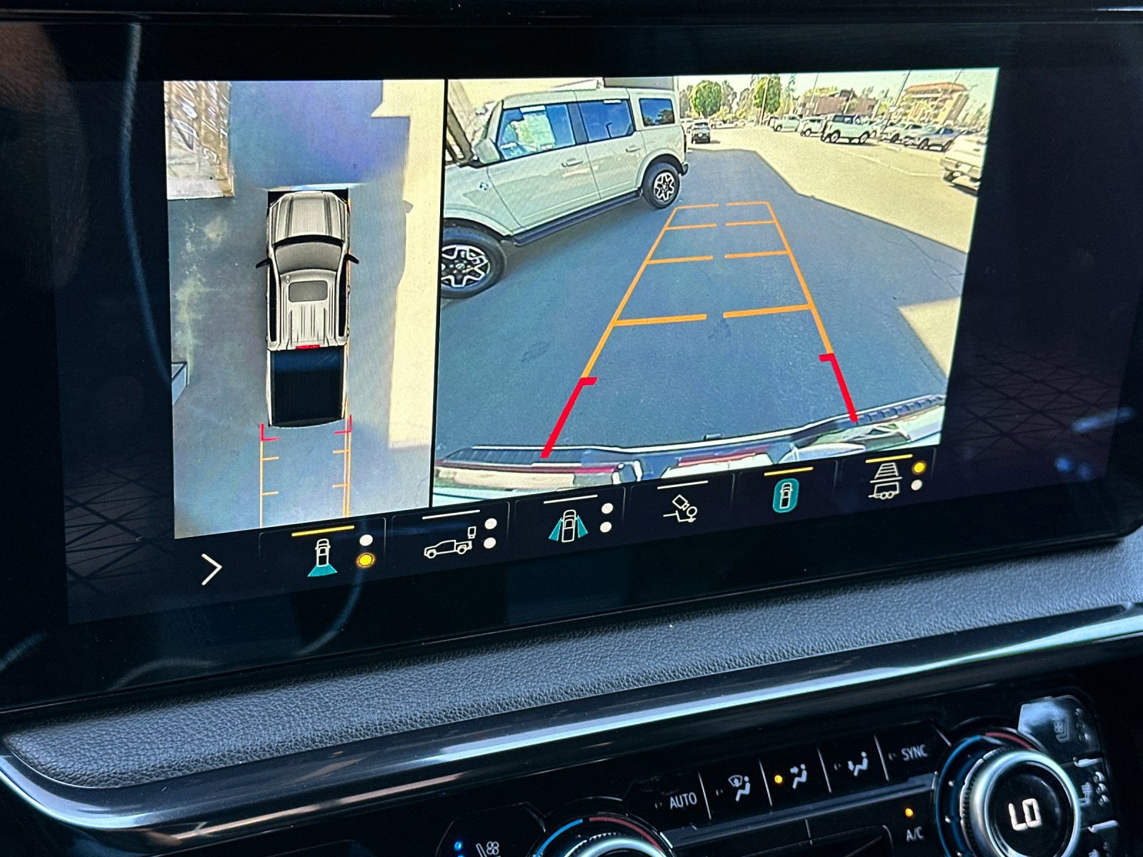 Used 2022 GMC Sierra 1500 AT4 w/ AT4 Premium Package image 19