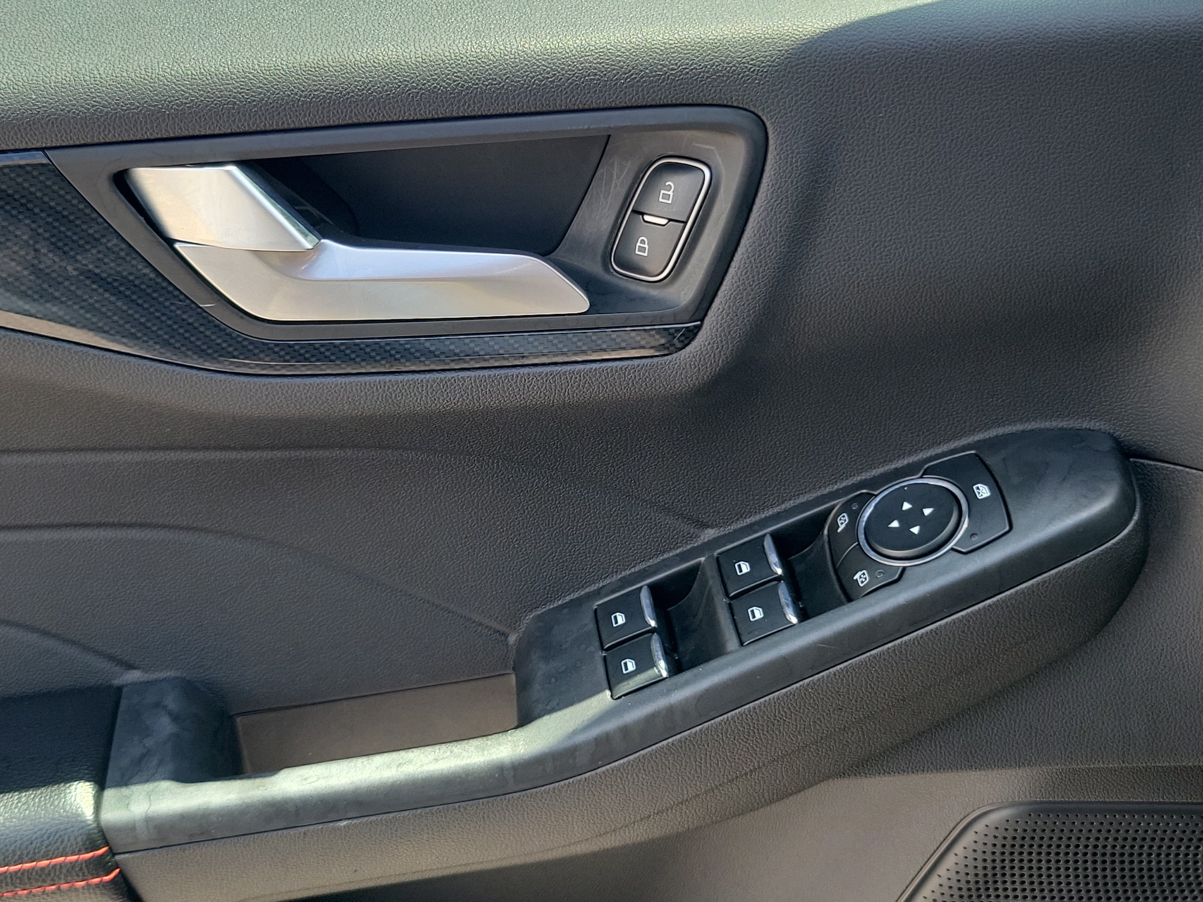 Certified 2024 Ford Escape ST-Line w/ Tech Pack #1 FWD image 27