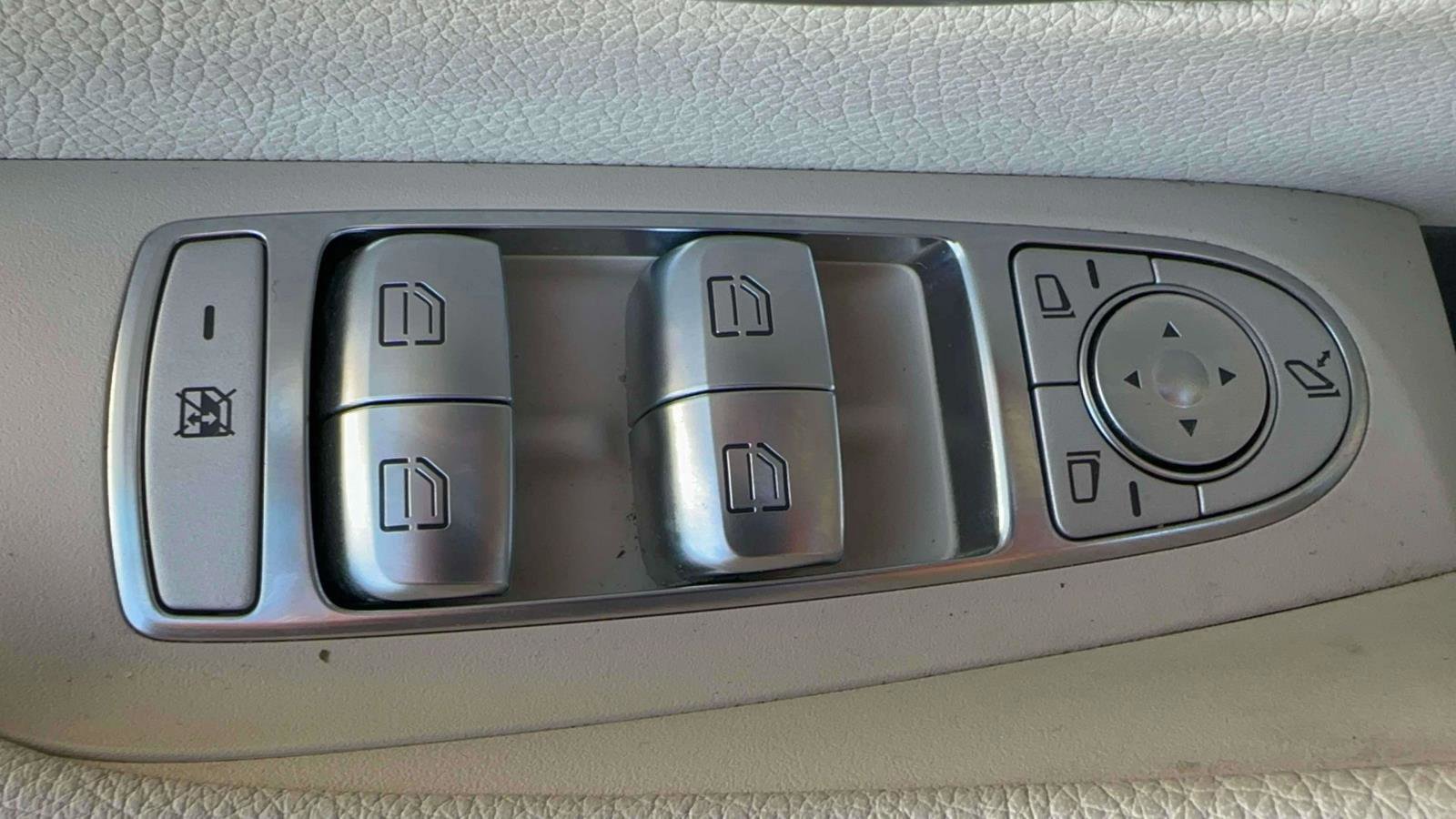 Used 2017 Mercedes-Benz E 300 E 300 image 16