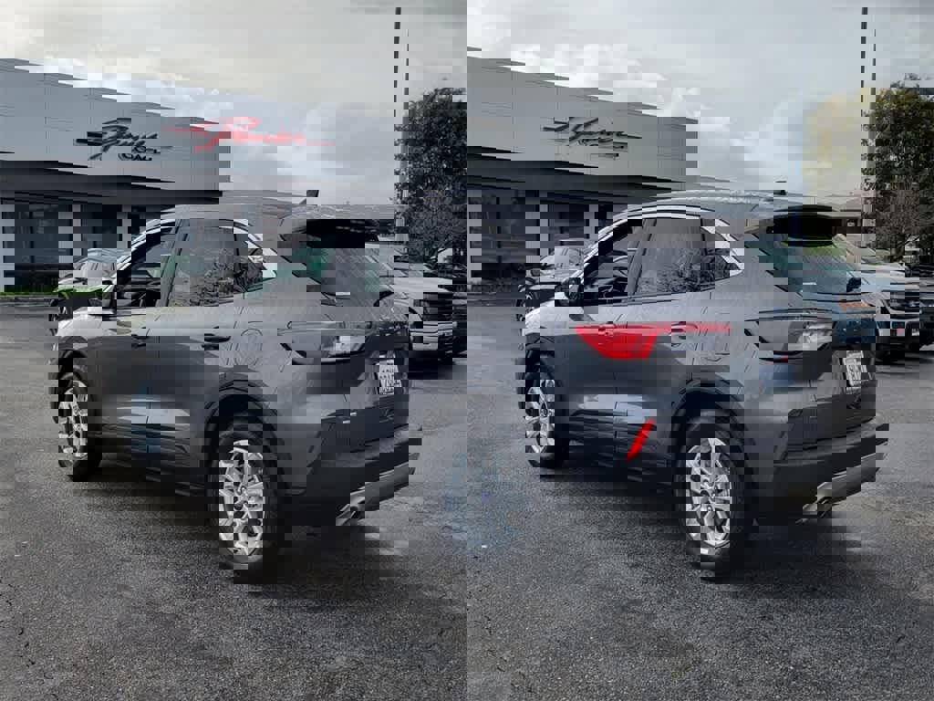 Certified 2022 Ford Escape SE w/ Convenience Package image 3