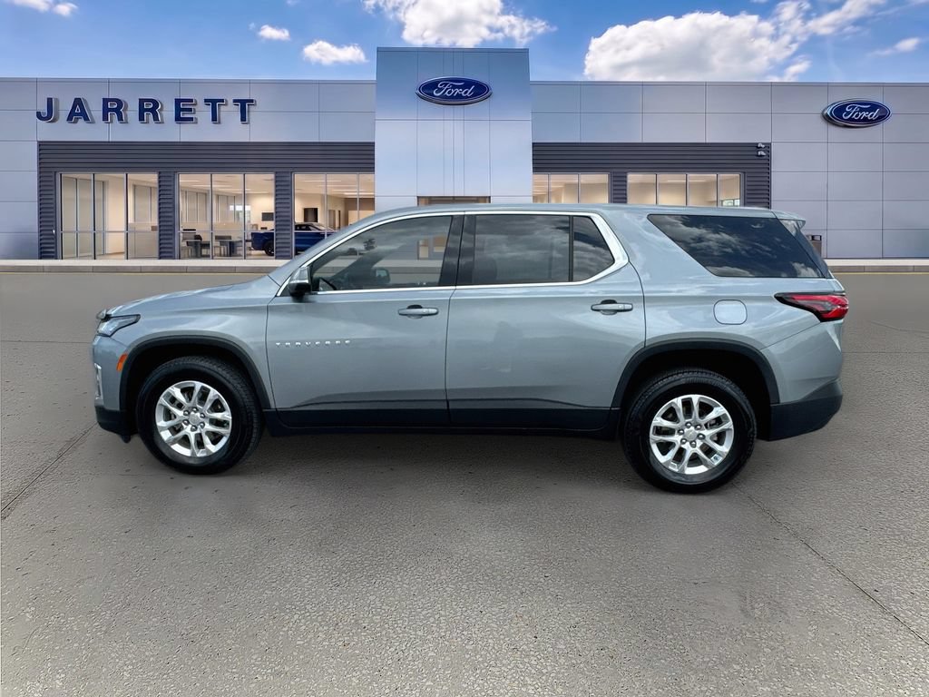 Used 2023 Chevrolet Traverse LS w/ Safety Package FWD image 4
