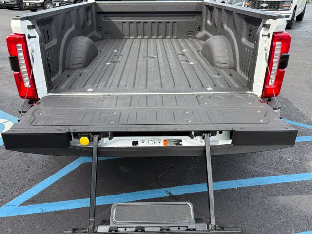 Certified 2026 Ford F350 Lariat w/ Lariat Ultimate Package AWD/4WD image 5