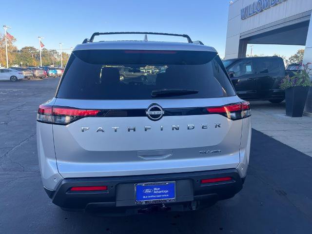 Used 2023 Nissan Pathfinder SV w/ SV Premium Package AWD/4WD image 5