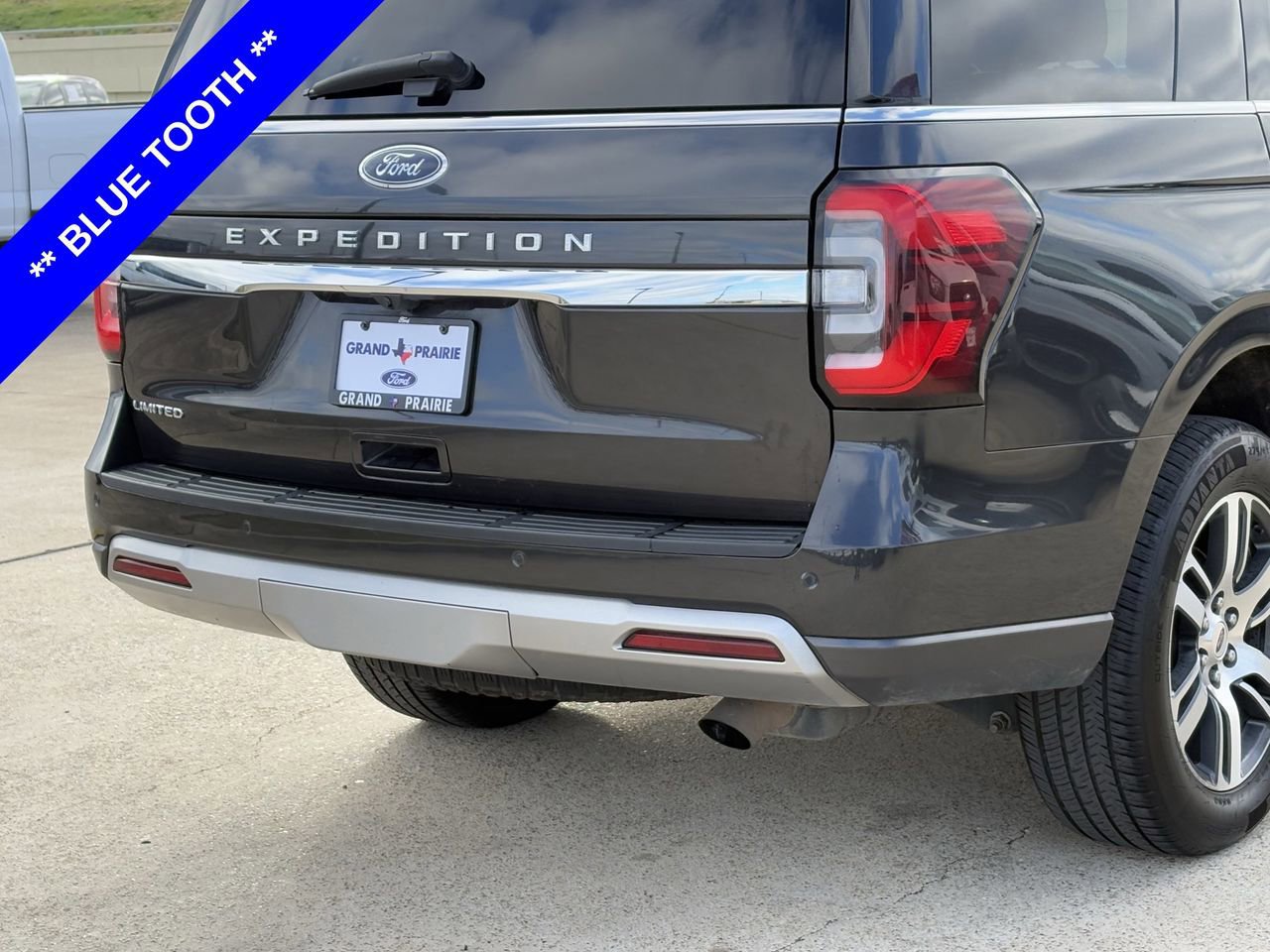 Certified 2023 Ford Expedition Limited image 6