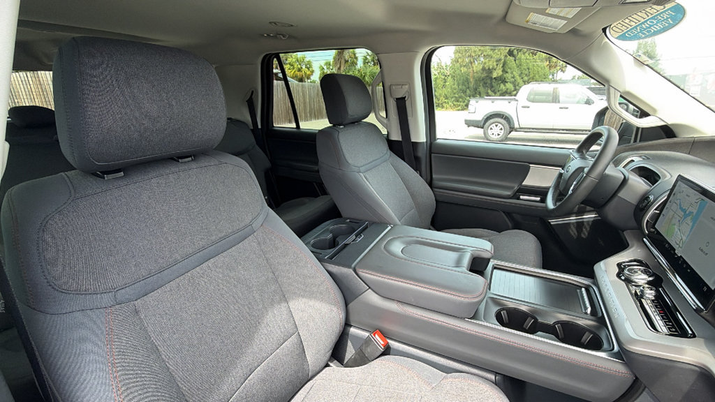 Certified 2025 Ford Expedition Max Active AWD/4WD image 28