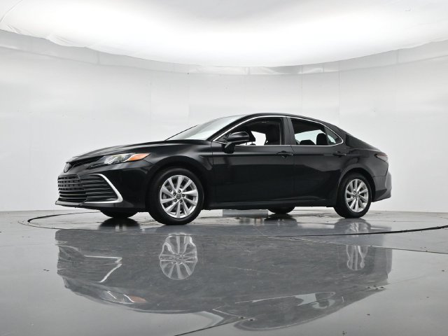 Used 2024 Toyota Camry LE FWD image 36