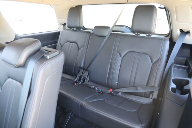 Certified 2018 Ford Expedition Platinum RWD image 15