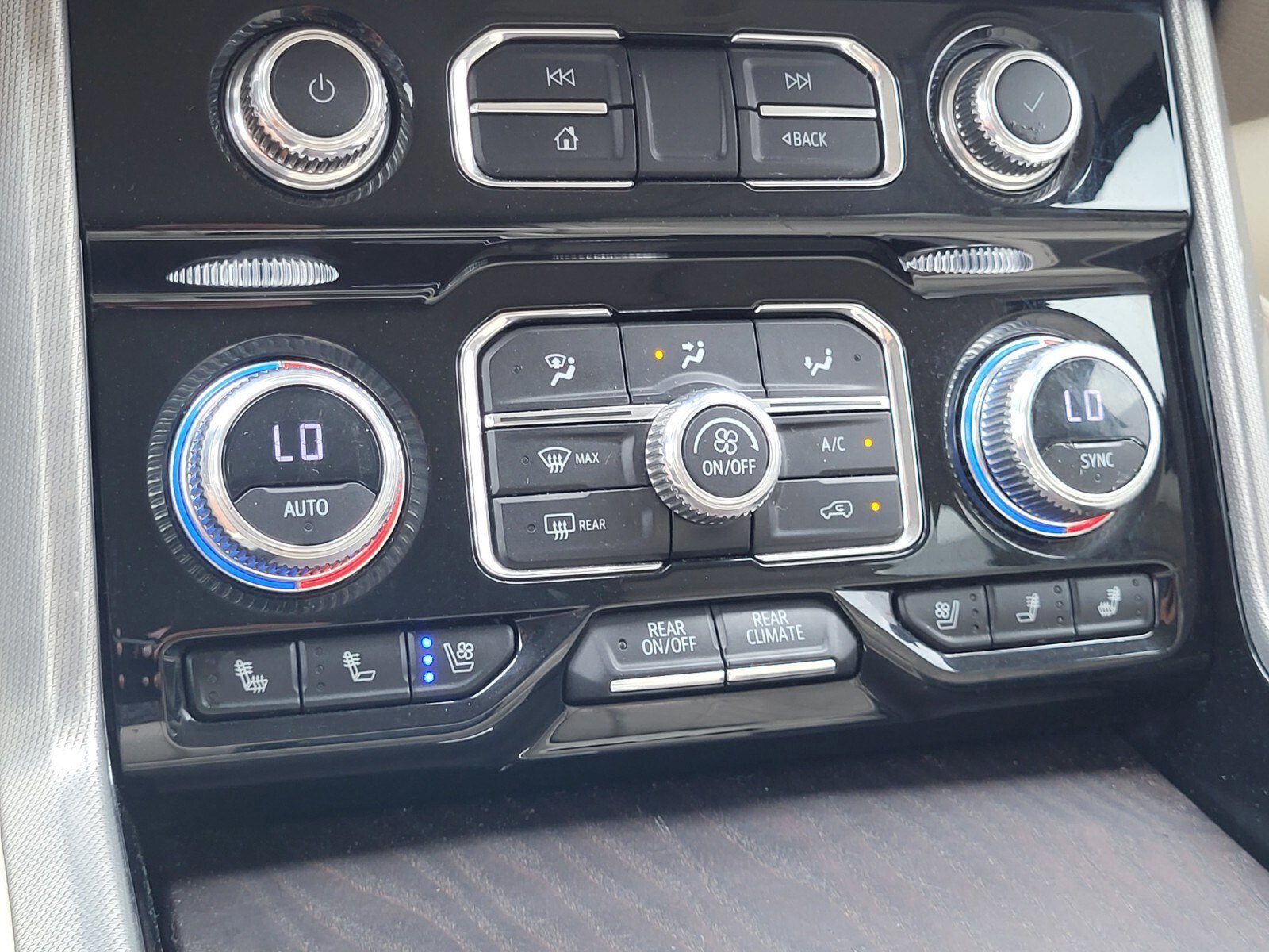 Used 2023 GMC Yukon Denali w/ Max Trailering Package image 23