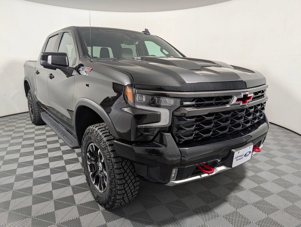 Used 2023 Chevrolet Silverado 1500 ZR2 w/ Technology Package AWD/4WD image 1