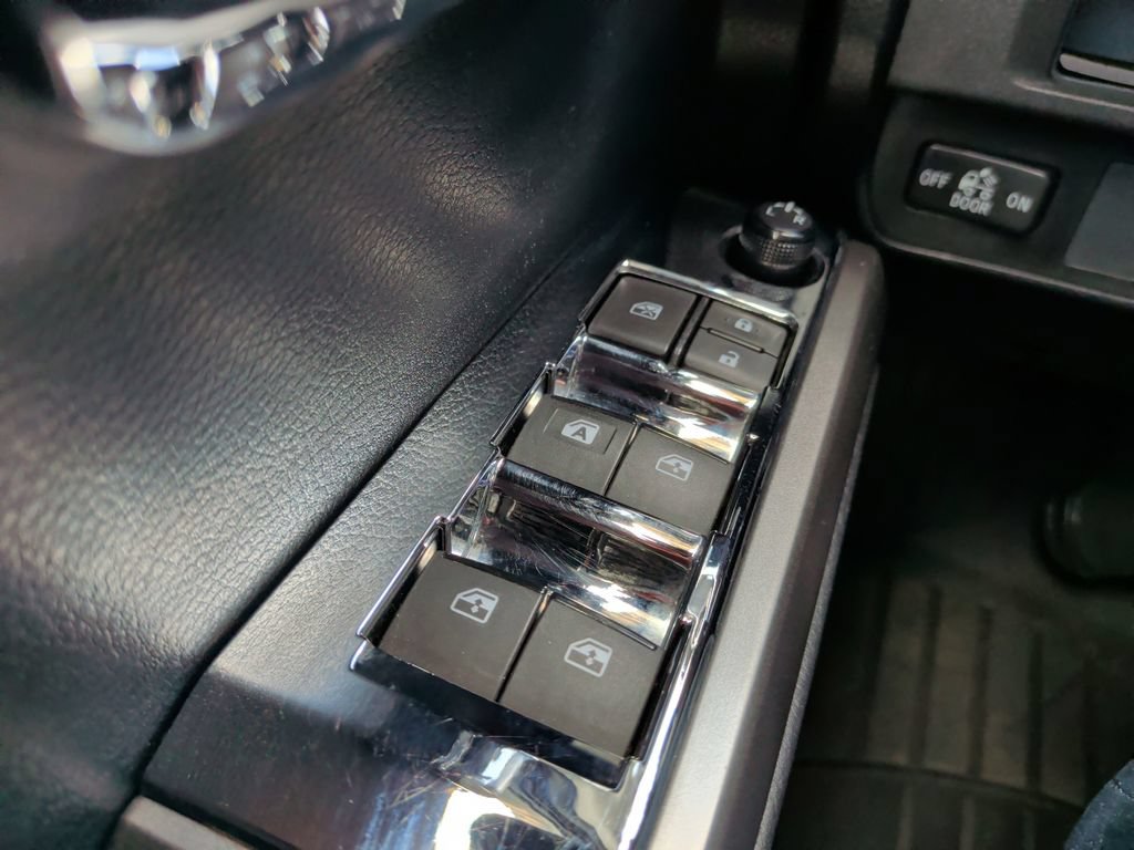 Used 2019 Toyota Tacoma SR5 AWD/4WD image 28