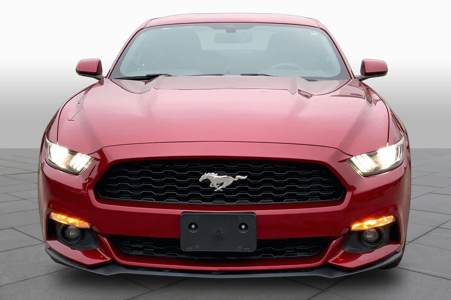 Certified 2017 Ford Mustang Coupe RWD image 4