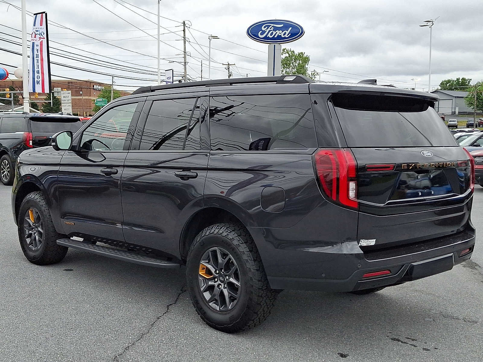 Certified 2025 Ford Expedition Tremor AWD/4WD image 4
