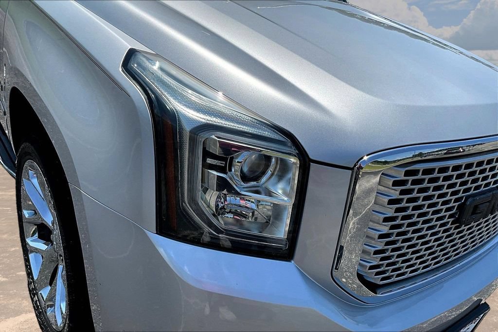 Used 2017 GMC Yukon Denali w/ Open Road Package AWD/4WD image 33