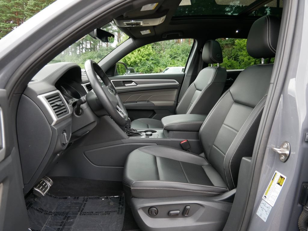 Used 2021 Volkswagen Atlas Cross Sport SE w/ Panoramic Sunroof Package AWD/4WD image 14