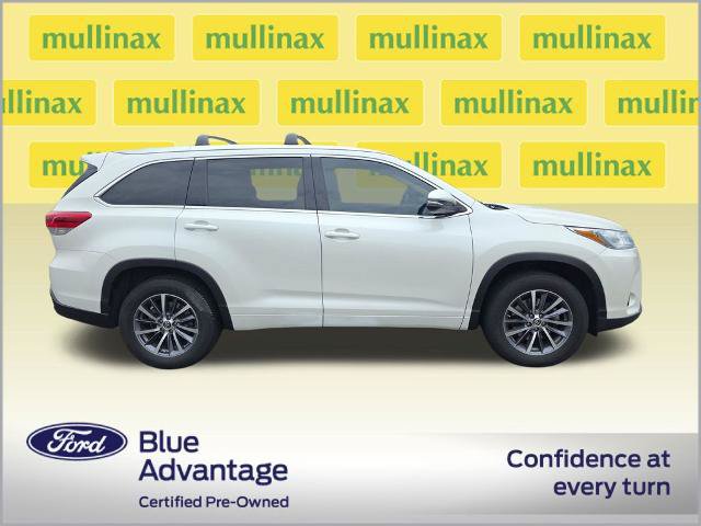 Used 2018 Toyota Highlander XLE w/ Carpet Mat Package (TMS) FWD video 2